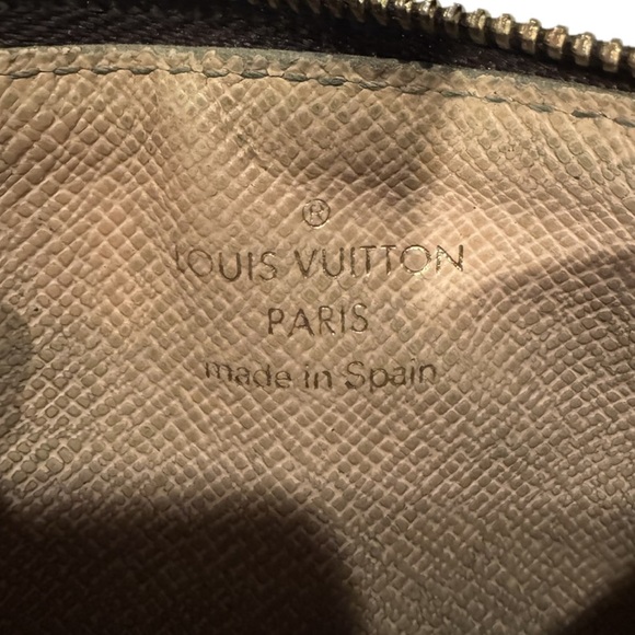 Authentic Louis Vuitton Monogram Trunks Key Cles Pouch - Picture 5 of 11